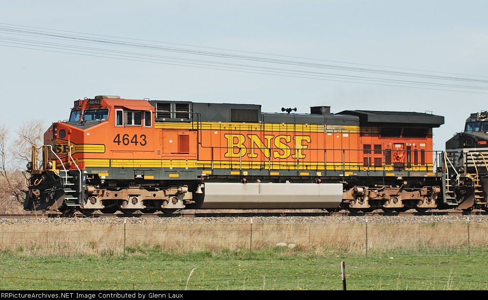 BNSF 4643